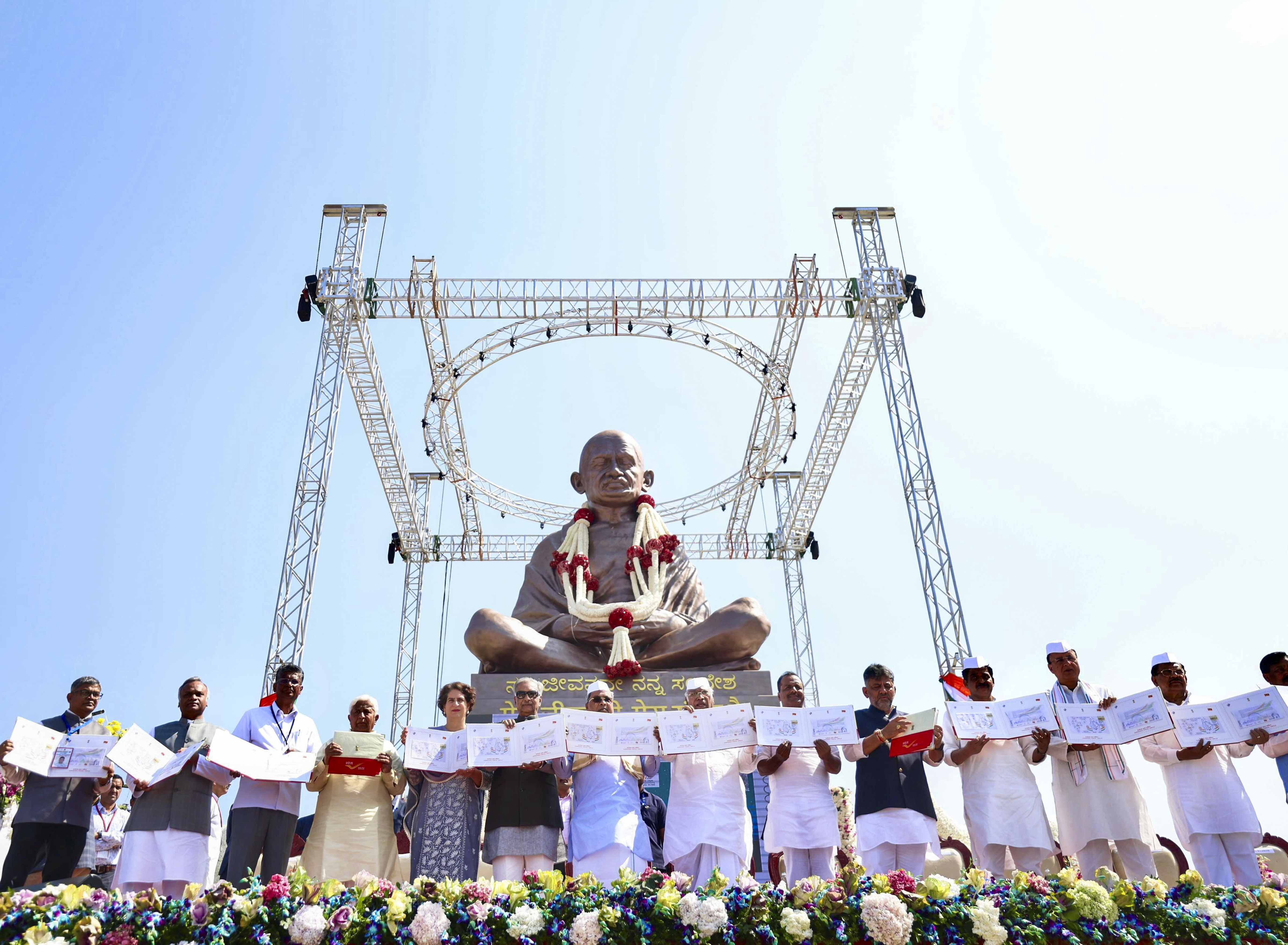 https://www.salarnews.in/public/uploads/images/newsimages/maannewsimage21012025_151205_PTI01_21_2025_000087B 21 jan.jpg